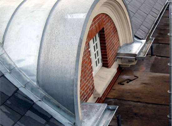 Zinkarbejde på tag og facade